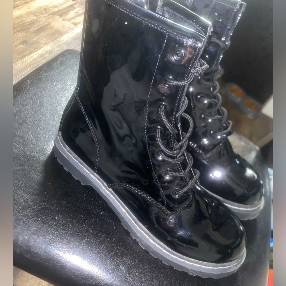 ‘Wild Pair’ Black Back Ryyder Round Toe Heeled Combat Boots